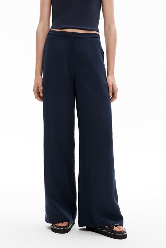 Clean Wide Leg Pant