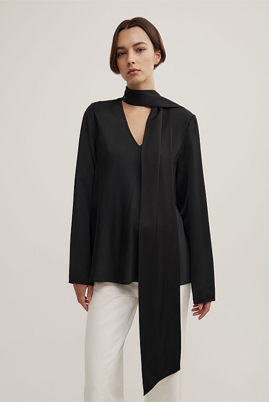 Long Sleeve V-Neck Scarf Top