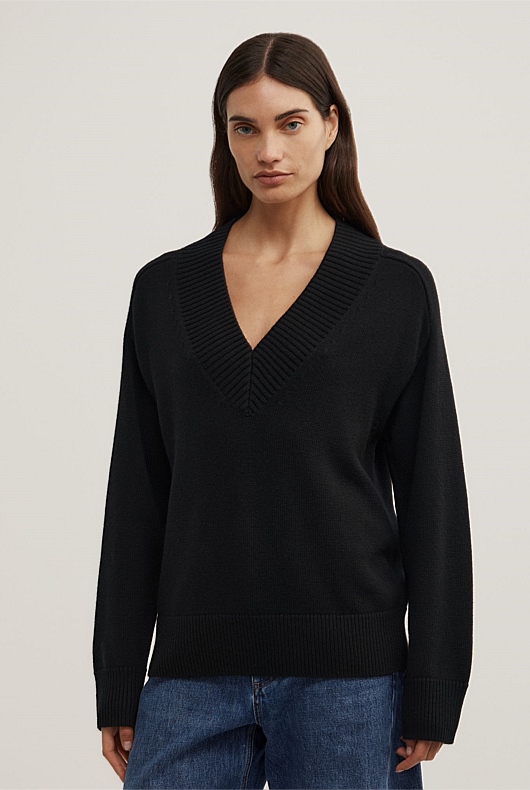 V-Neck Knit