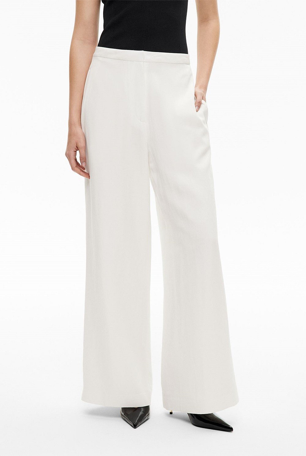 Clean Wide Leg Pant