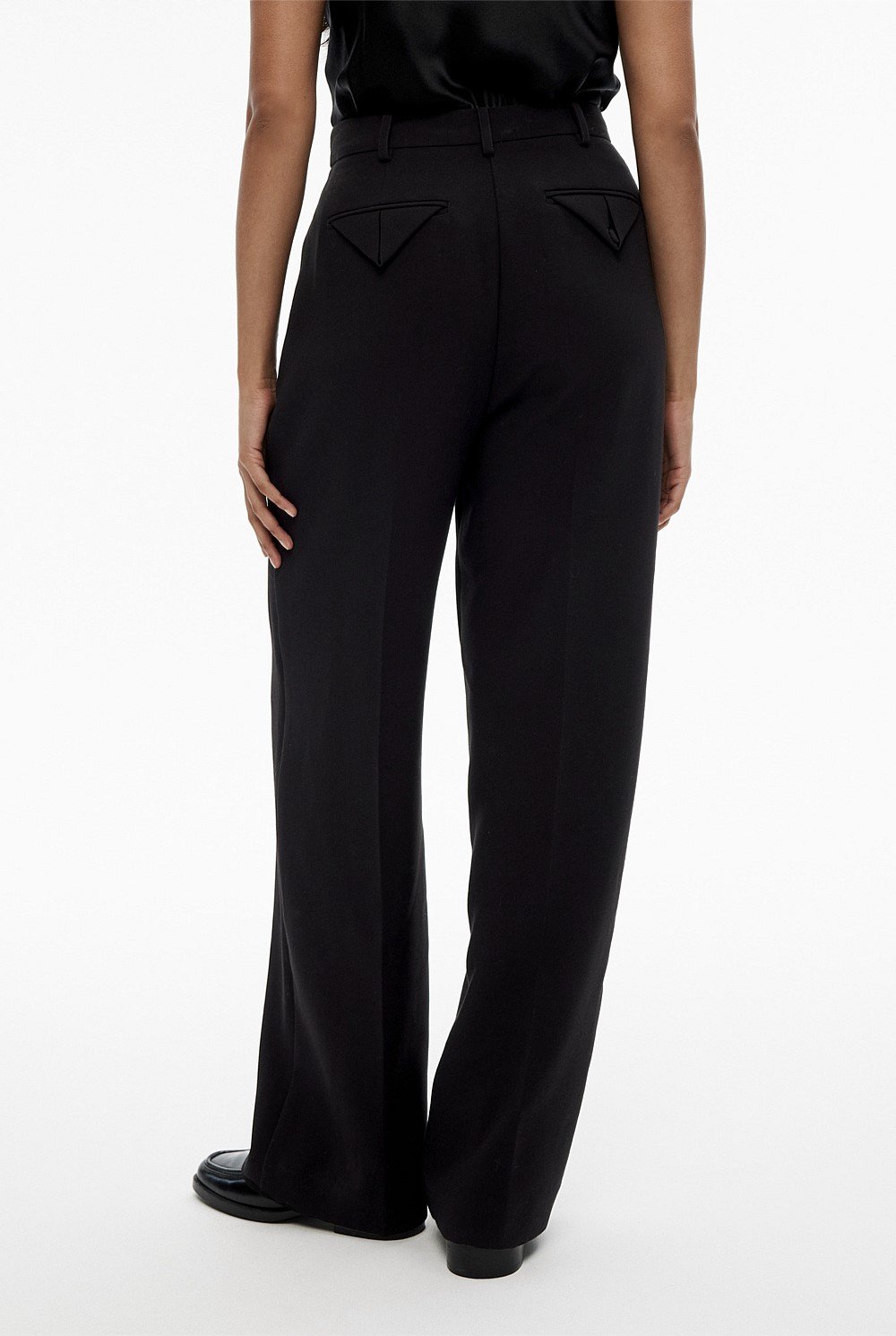 Classic Straight Leg Pant