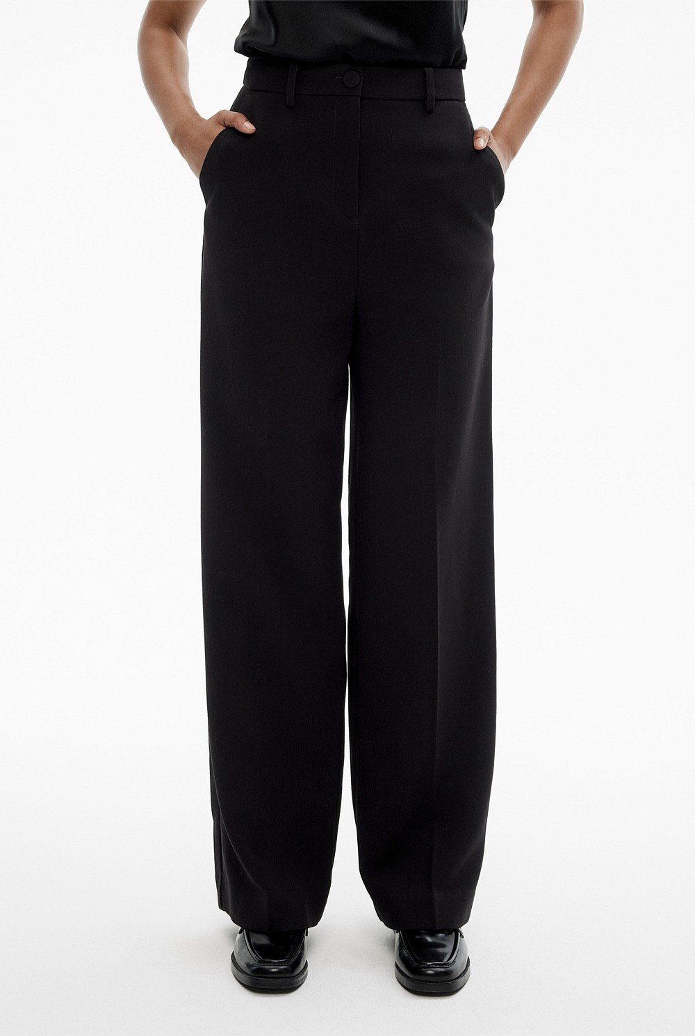 Classic Straight Leg Pant