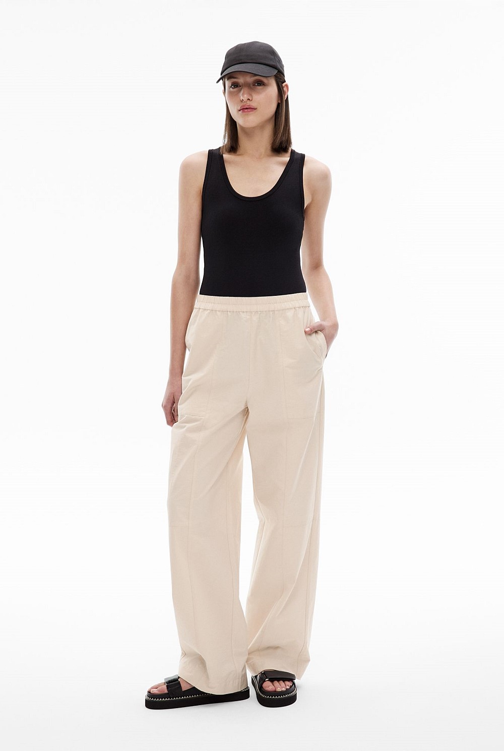 Utility Pull On Pant