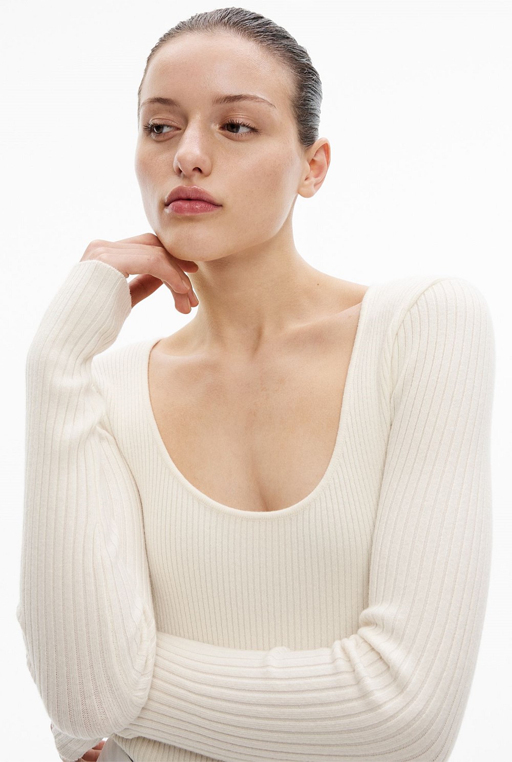 Scoop Neck Long Sleeve Knit