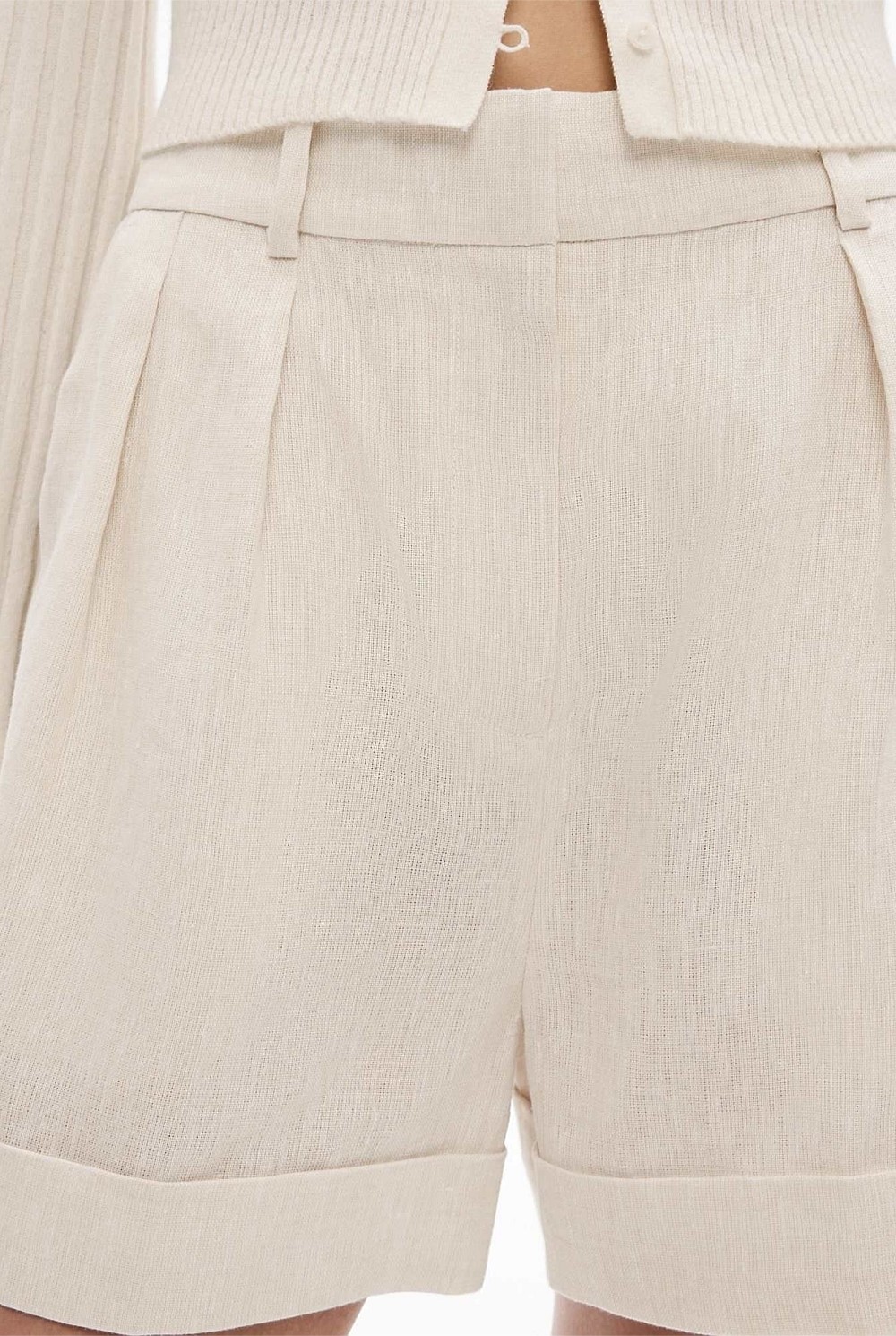 Linen Pleat Short