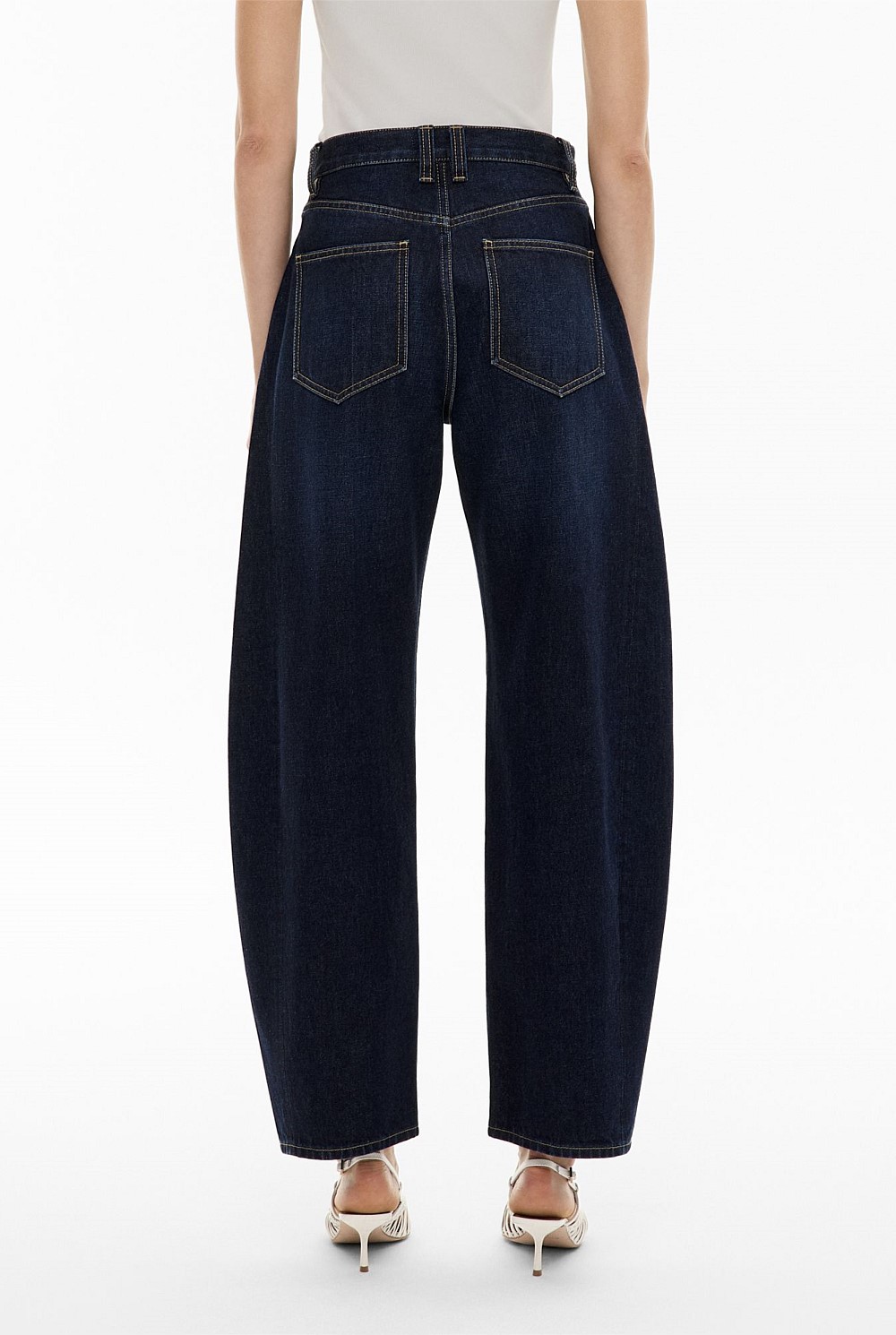Barrel Leg Jeans