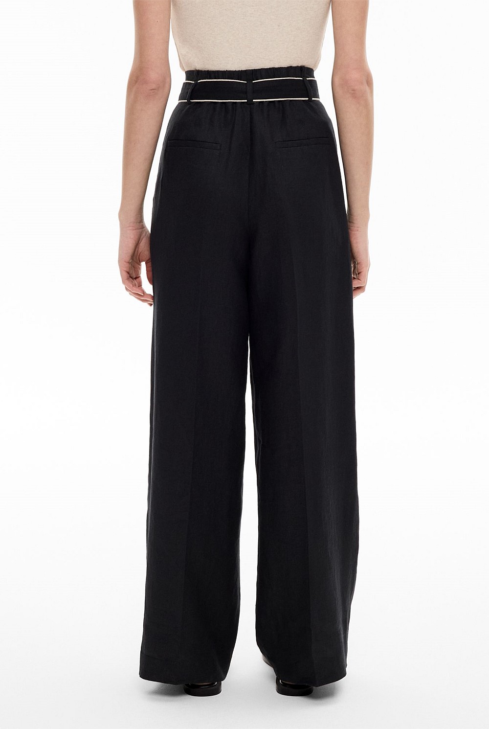 Belt Detail Linen Pants