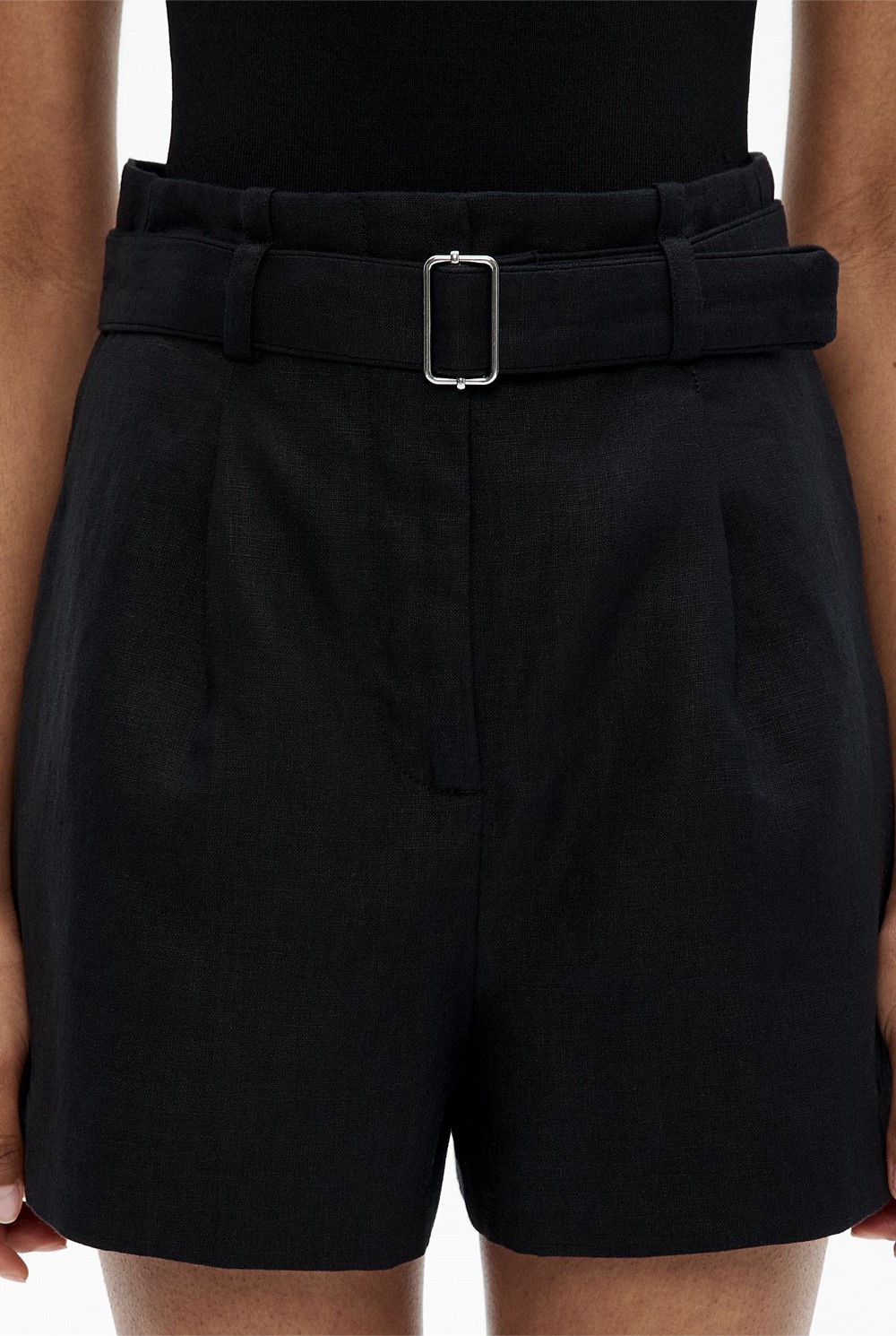 Belt Detail Linen Shorts