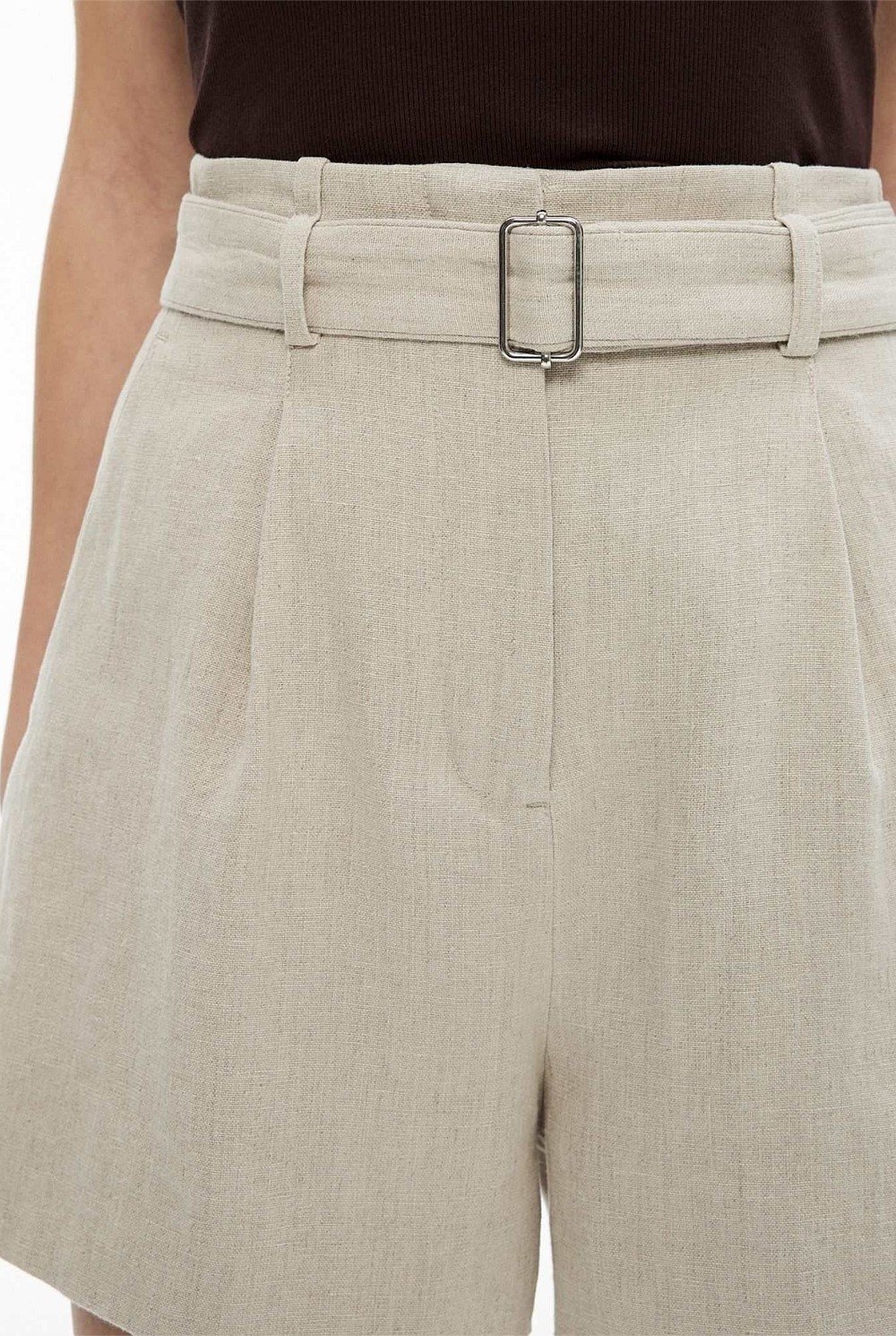 Belt Detail Linen Shorts