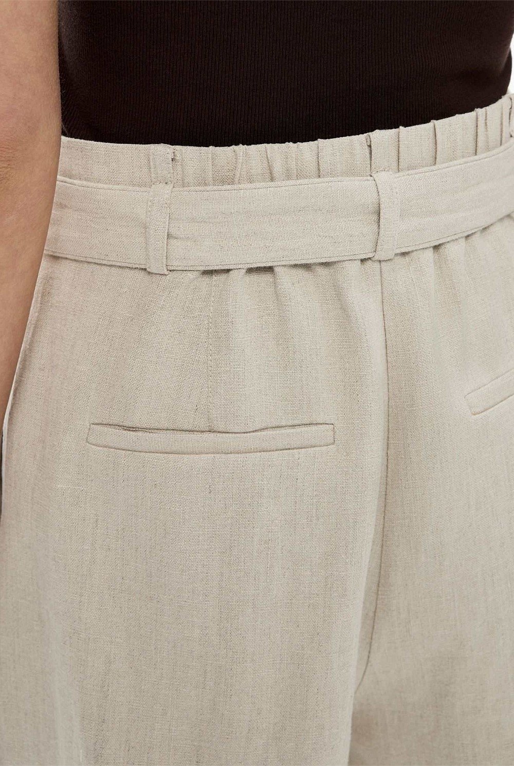 Belt Detail Linen Shorts