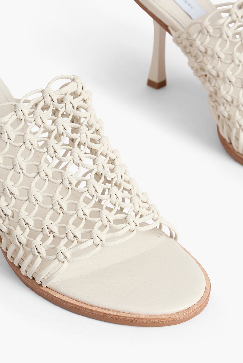 Raya Heels