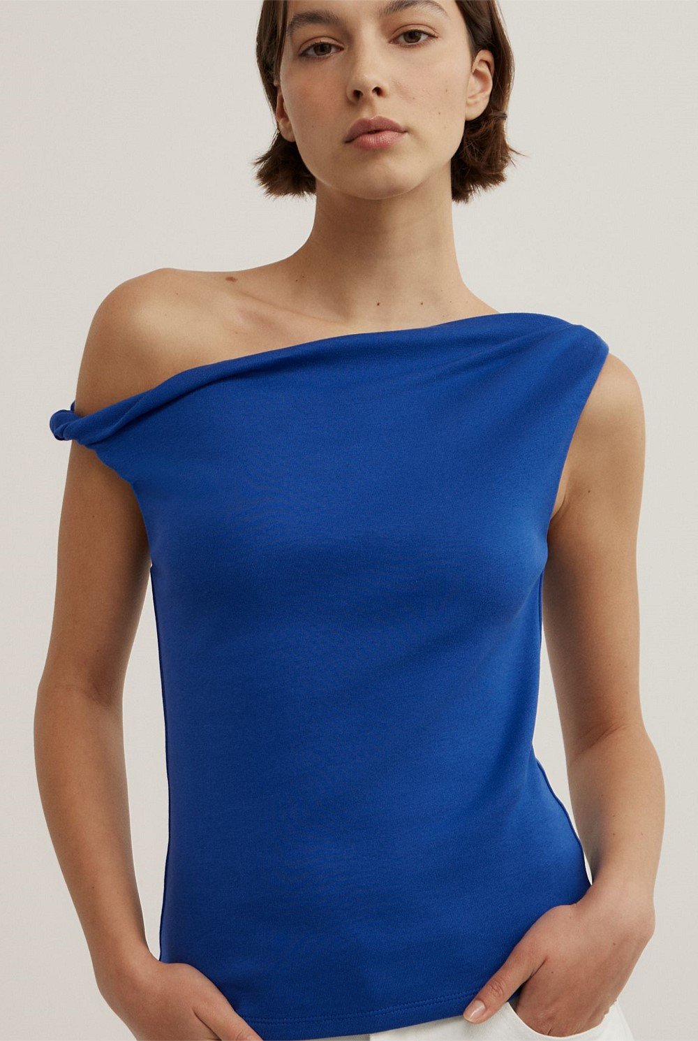 Twist Asymmetric Top
