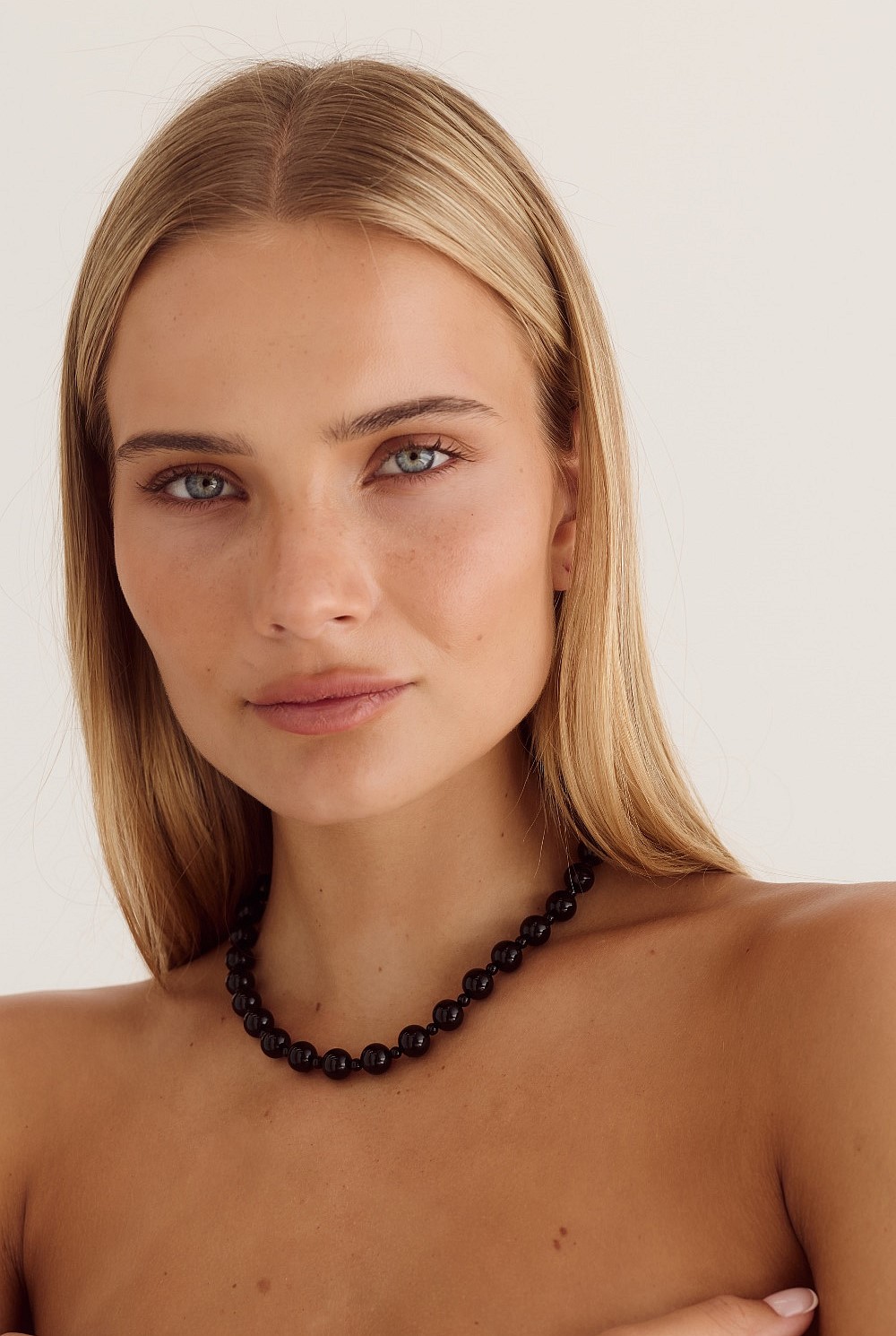 Constance Necklace | Black Agate
