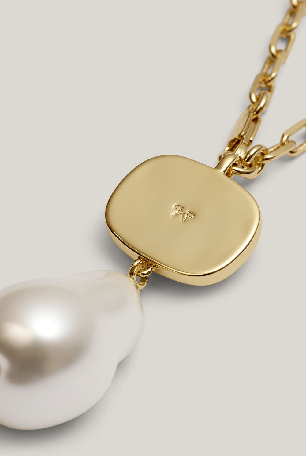 Thea Necklace