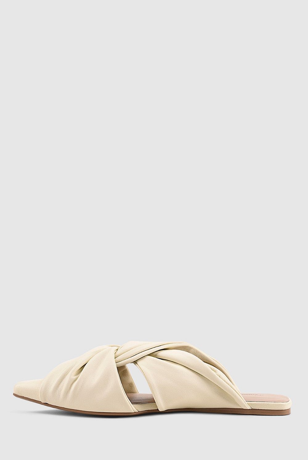 Eva Flat