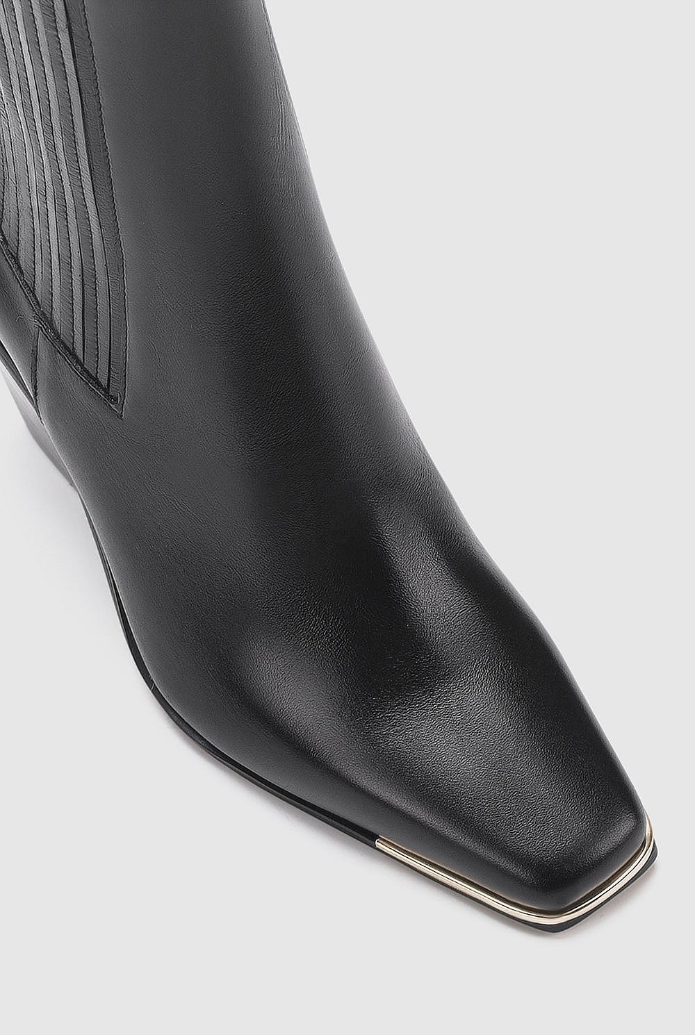 Cyrus Boot