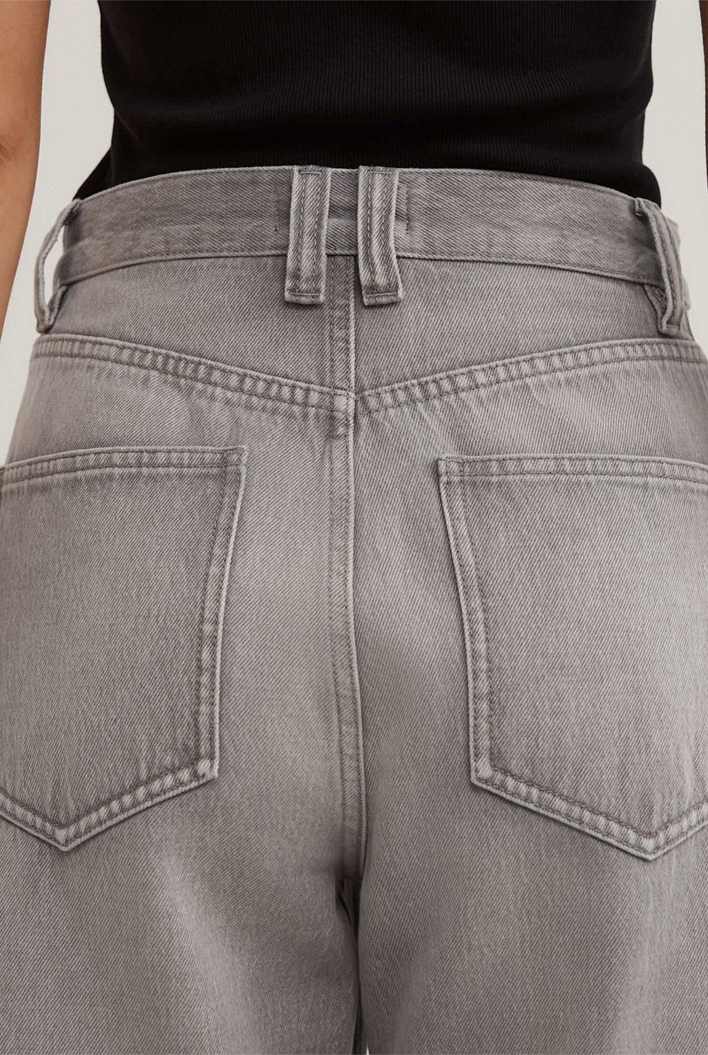 Barrel Leg Jeans