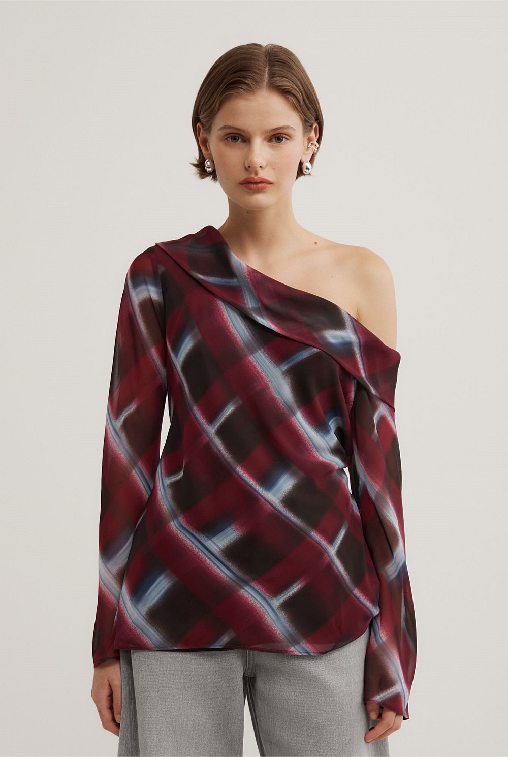 Asymmetric Shoulder Top