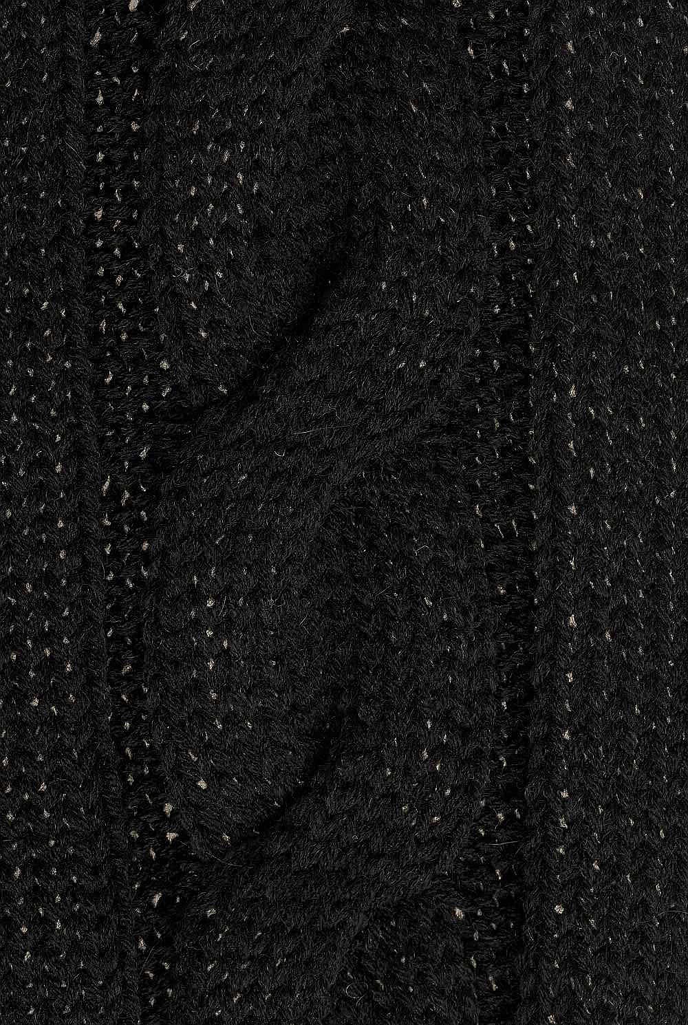 Cable Knit Scarf
